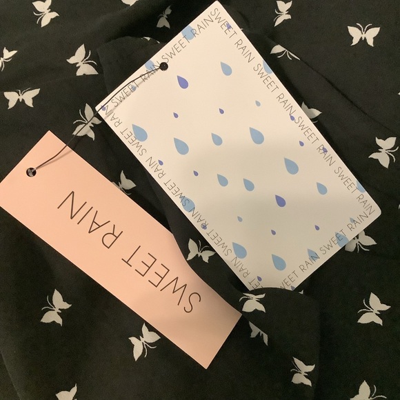 Sweet Rain Size 2X Black and White Butterfly Print Blouse. New With Tags - Picture 7 of 9